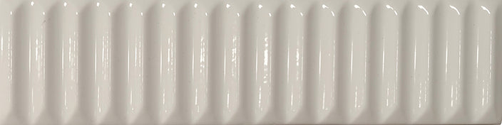 Emser Triveni 2" X 8" Glossy  Blade Geyser